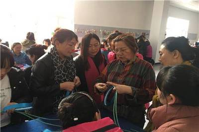 手藝傳承助發展 鄂托克前旗2019年第一期民族手工藝品制作培訓班圓滿啟動